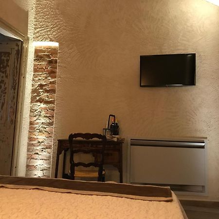 Villa Laura Castellinaldo Екстериор снимка