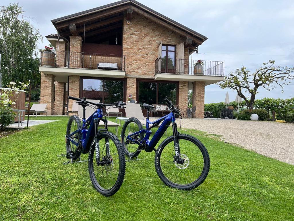Villa Laura Castellinaldo Екстериор снимка