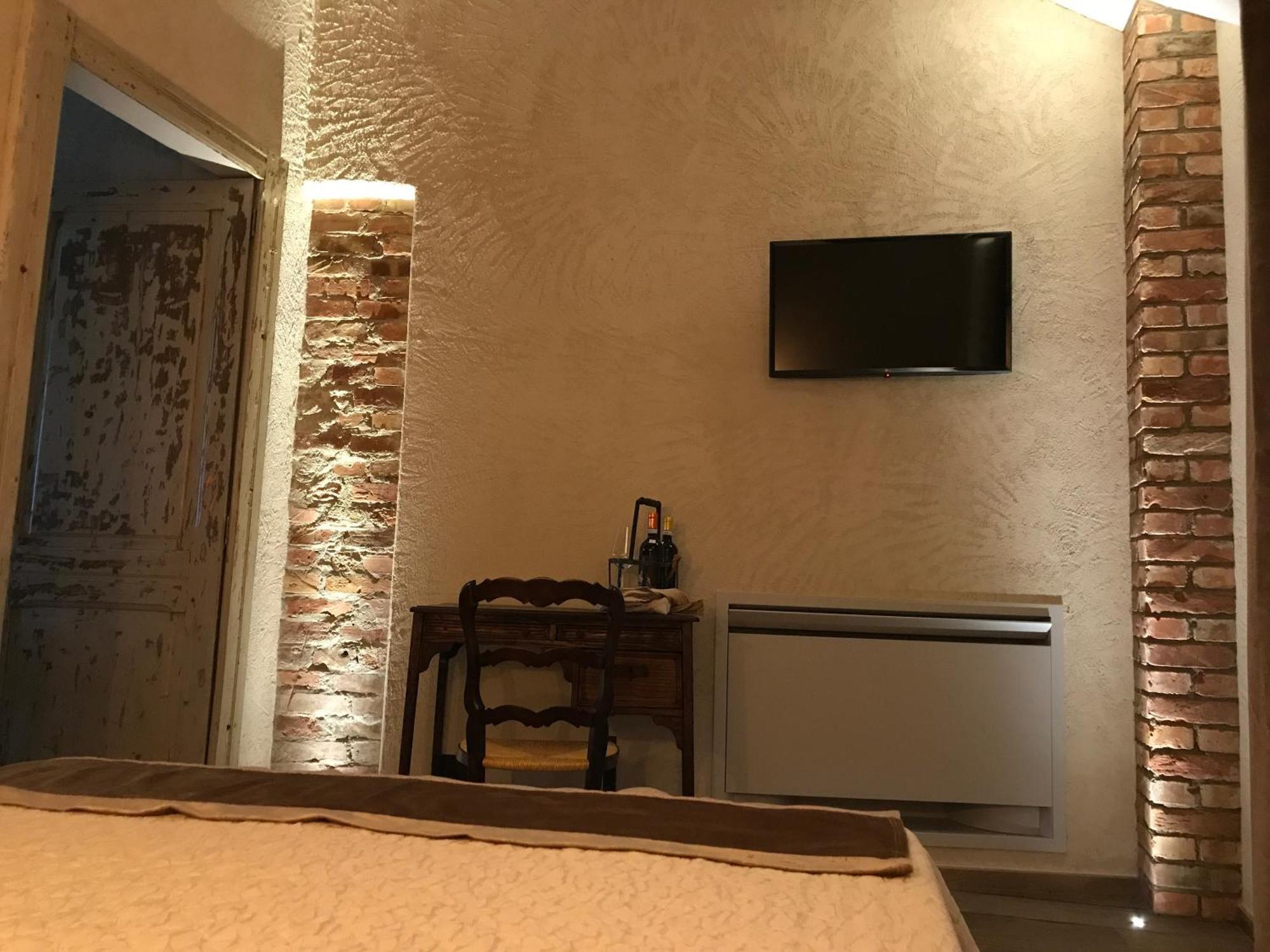 Villa Laura Castellinaldo Екстериор снимка