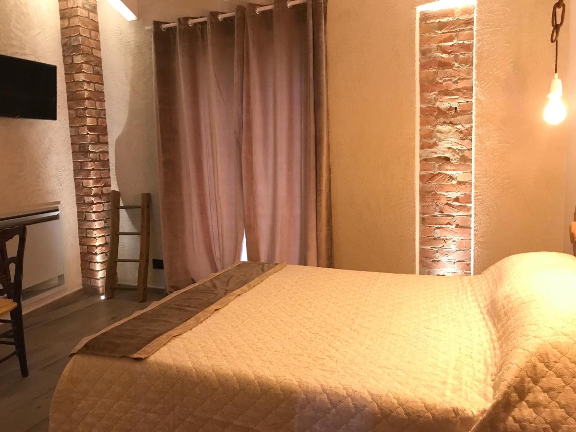 Villa Laura Castellinaldo Екстериор снимка