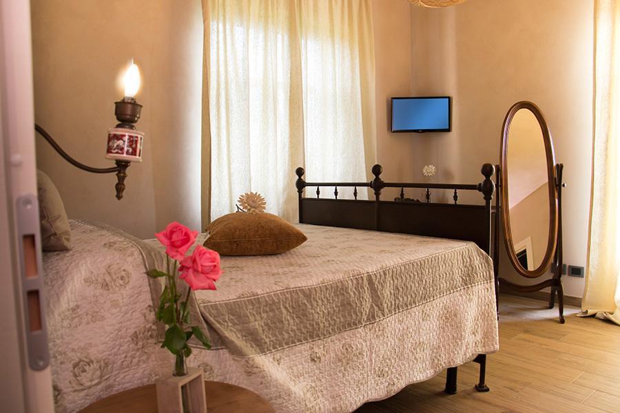 Villa Laura Castellinaldo Стая снимка