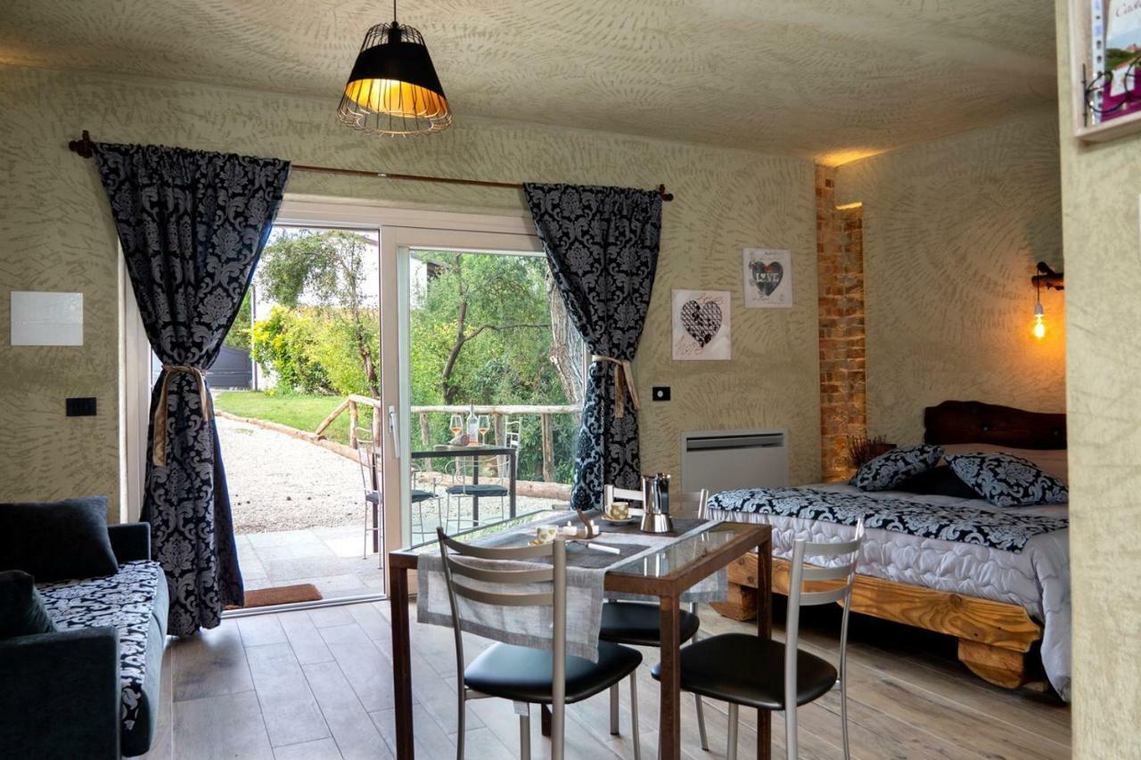 Villa Laura Castellinaldo Екстериор снимка