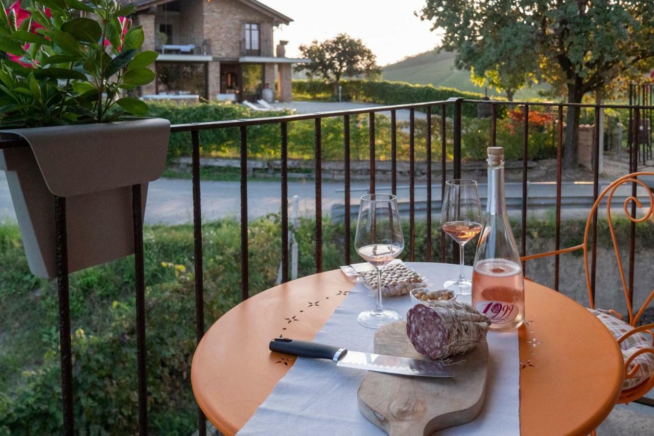 Villa Laura Castellinaldo Екстериор снимка