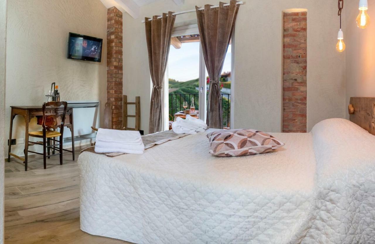 Villa Laura Castellinaldo Екстериор снимка